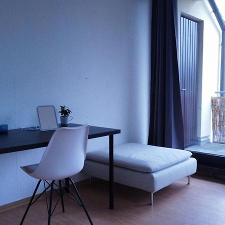 Budget Suite Mit Balkon - Privatzimmer In Wohnung - Netflix & Minibar Inklusive Koblencja Zewnętrze zdjęcie